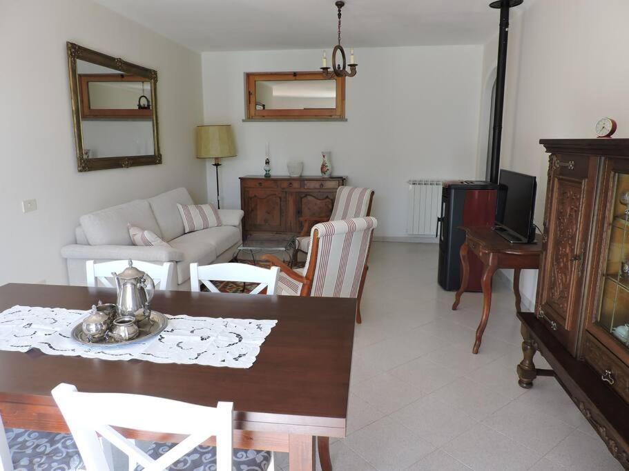 Casa Vacanze La Cicala Pontremoli Ngoại thất bức ảnh